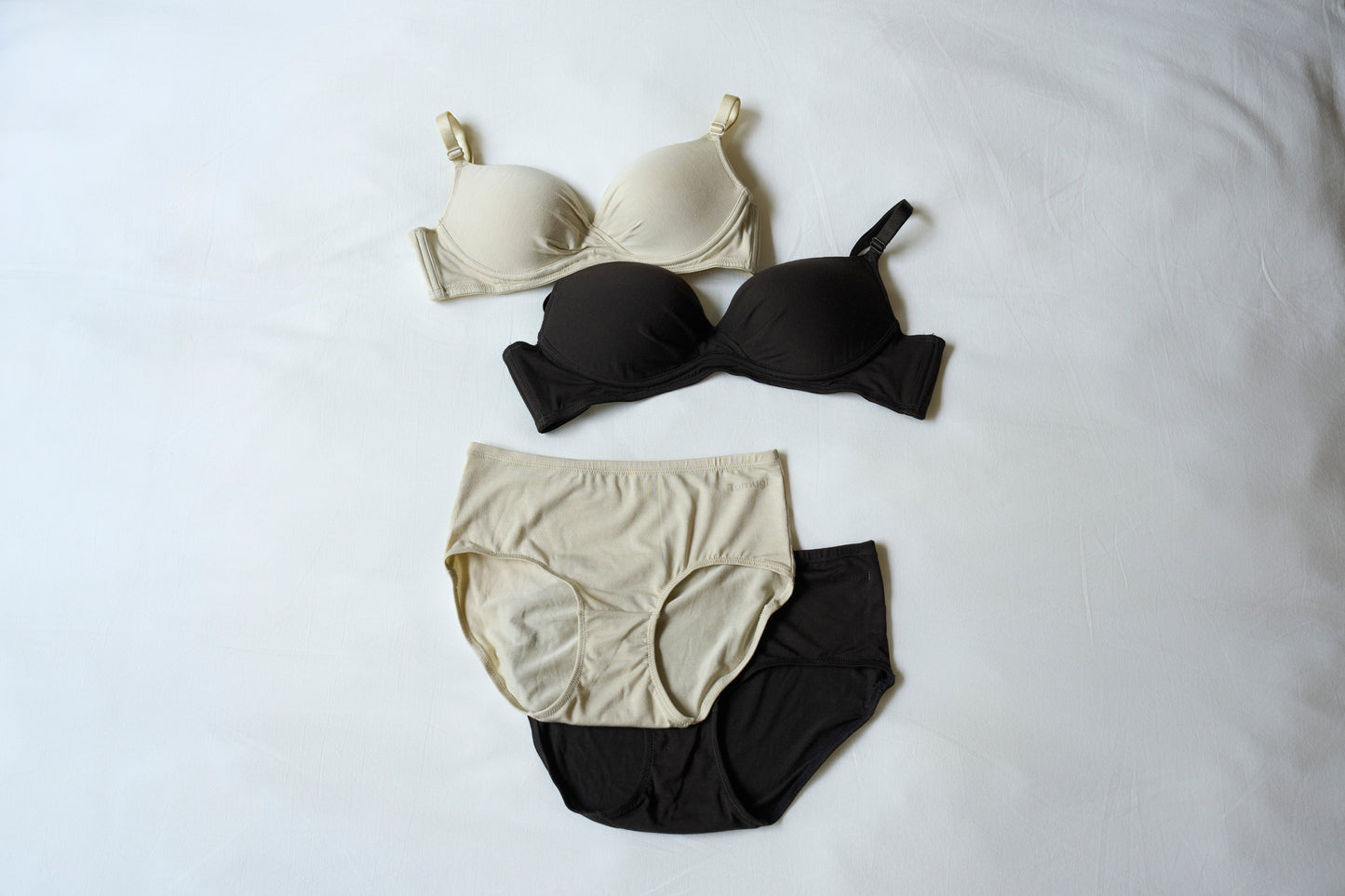 Tumugi ブラ エッセンシャル